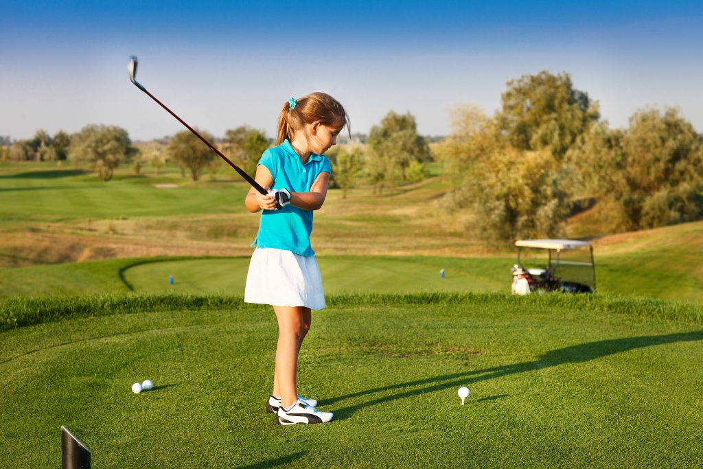 https://labstersgolf.ca/wp-content/uploads/2019/09/golf-lessons-for-youth.jpg